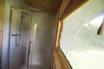 There is an en suite double shower in the tent!
