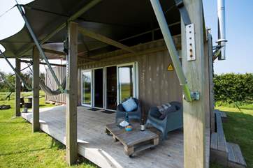 Relax on Rusty's deck overlooking open countryside or have a swing in the hammock.