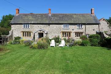 Woodend Farm - a beautiful period farmhouse with a wonderful contemporary interior.