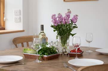 This is a very spacious cottage for two - you can enjoy peaceful meals together in this tranquil setting