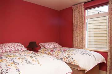 Bedroom 2 with 'zip and link' beds.