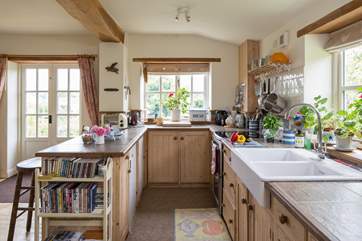The well-equipped kitchen quite literally has everything that you could possibly need.