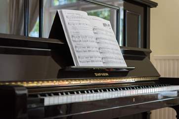 There's even a piano in the dining-room if anyone fancies a sing along!