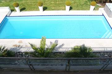 The gorgeous turquoise water is sure to tempt everybody in!