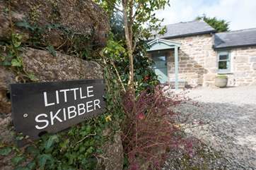Enter Little Skibber.