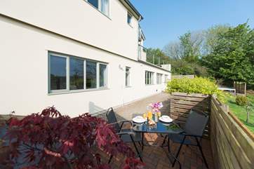 Relax on the terrace.