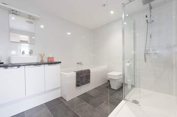 The spacious and modern bathroom.