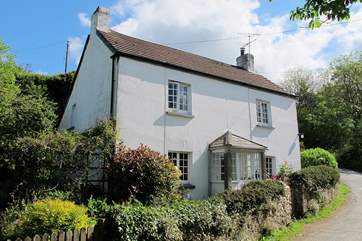 This is a delightful cottage set in a peaceful valley