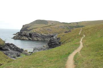 The Atlantic meets the shores of Cornwall!