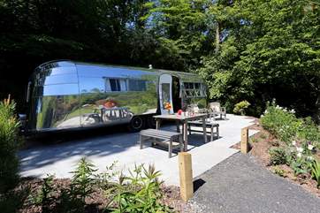 Airstream 1234 is over 60 years old but still looks amazing now!