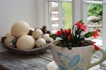 Pretty bits and bobs all around.