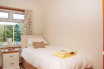 The single bedroom.