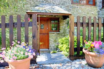 You are assured a warm welcome at Hendre Cottage.