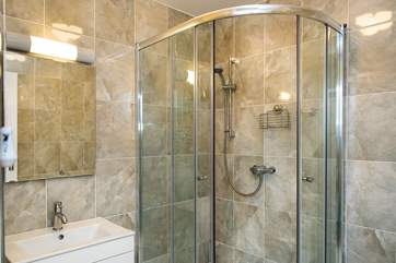 The sparkling shower-room.