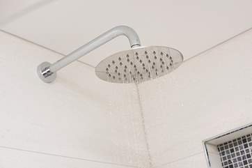 The large showerheads guarantee a good shower experience.