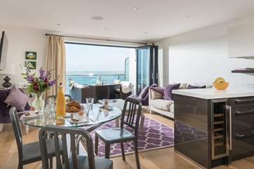 The fabulous view can be enjoyed from every aspect.