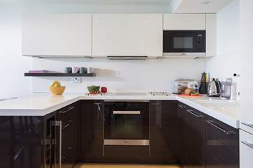 The very well- equipped kitchen.
