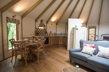 What an interior - woodland living at its very best.