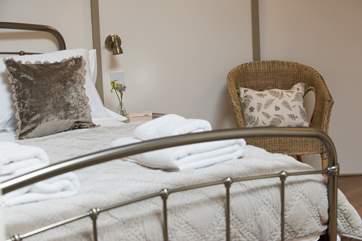The king-size double bed is just gorgeous.