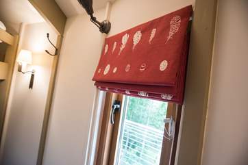 Beautiful features throughout. The blind in the triple bunk bedroom.