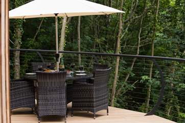 Al fresco dining.