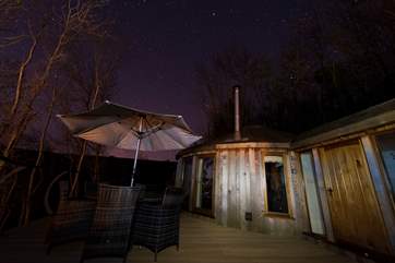 Spend the evening star-gazing from the hot tub.