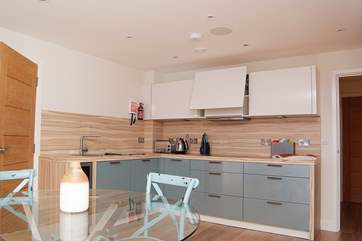 The gorgeous kitchen-area.