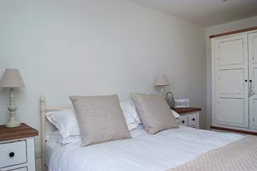 The en suite double bedroom.