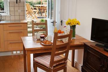 Take time for breakfast before heading off to explore. With Superfast Broadband searching for your next adventure has never been easier!