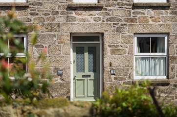 Don't be confused by Old Walls Cottage Cornish name sign 'Fosow Koth'.