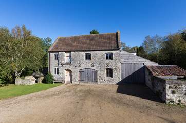 The Hayloft is a fabulous studio style retreat, a lovely barn conversion that includes a sauna and wet room on the ground floor.
