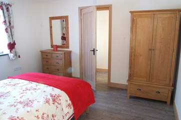 The pretty bedroom.