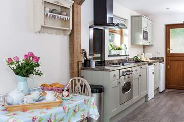 The well-equipped kitchen.
