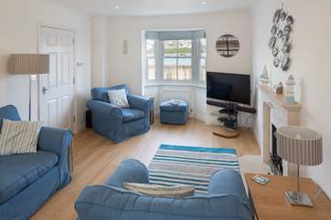 There are views of the estuary from the sitting-room window.