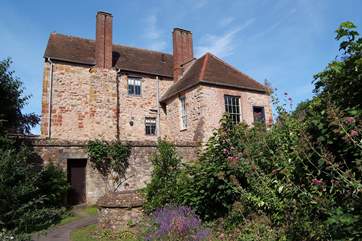 Castle House, taken from the gardens of the Castle Hotel. The castle itself continues on the far side of Castle House.