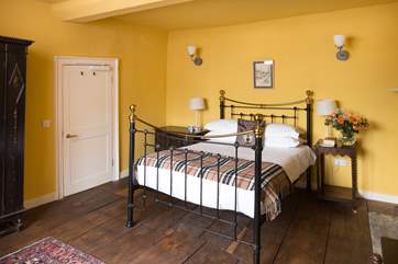 This lovely double bedroom is on the second floor and has views over Castle Square at the front of the building.