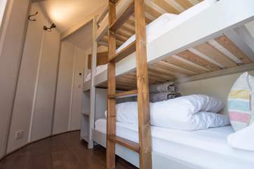 This room has been cleverly designed to maxmise space and comfort.