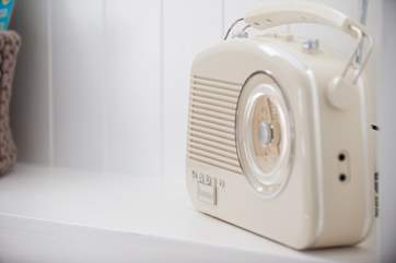 Lovely vintage touches.