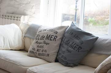Sofas, throws and soft cushions for perfect relaxation.