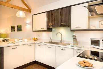 Enjoy mealtimes at the breakfast bar
