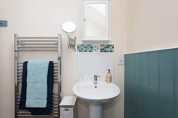A big towel rail to keep the bathroom snug.