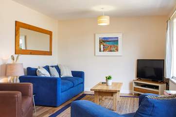 Plenty of room for everyone to chill out in the lounge area.