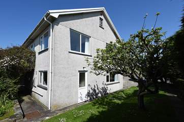 Jacaranda Apartment.