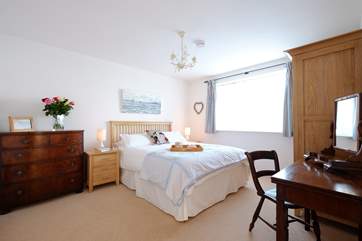 Bedroom 1 has a 5' double bed.