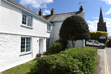 Veronica Cottage is in the heart of Gerrans.