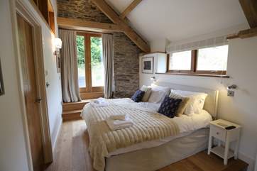 The master bedroom has an en suite bathroom.