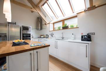 Spacious and well-equipped kitchen. Ideal for conjuring up a whole host of culinary delights.