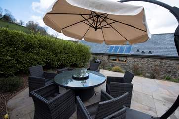 Lovely patio set, perfect for a spot of lunch in the sun.
