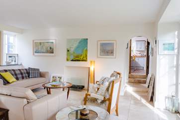 From the sitting-area to the kitchen