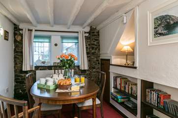 Enjoy family meal times in the dining-area.